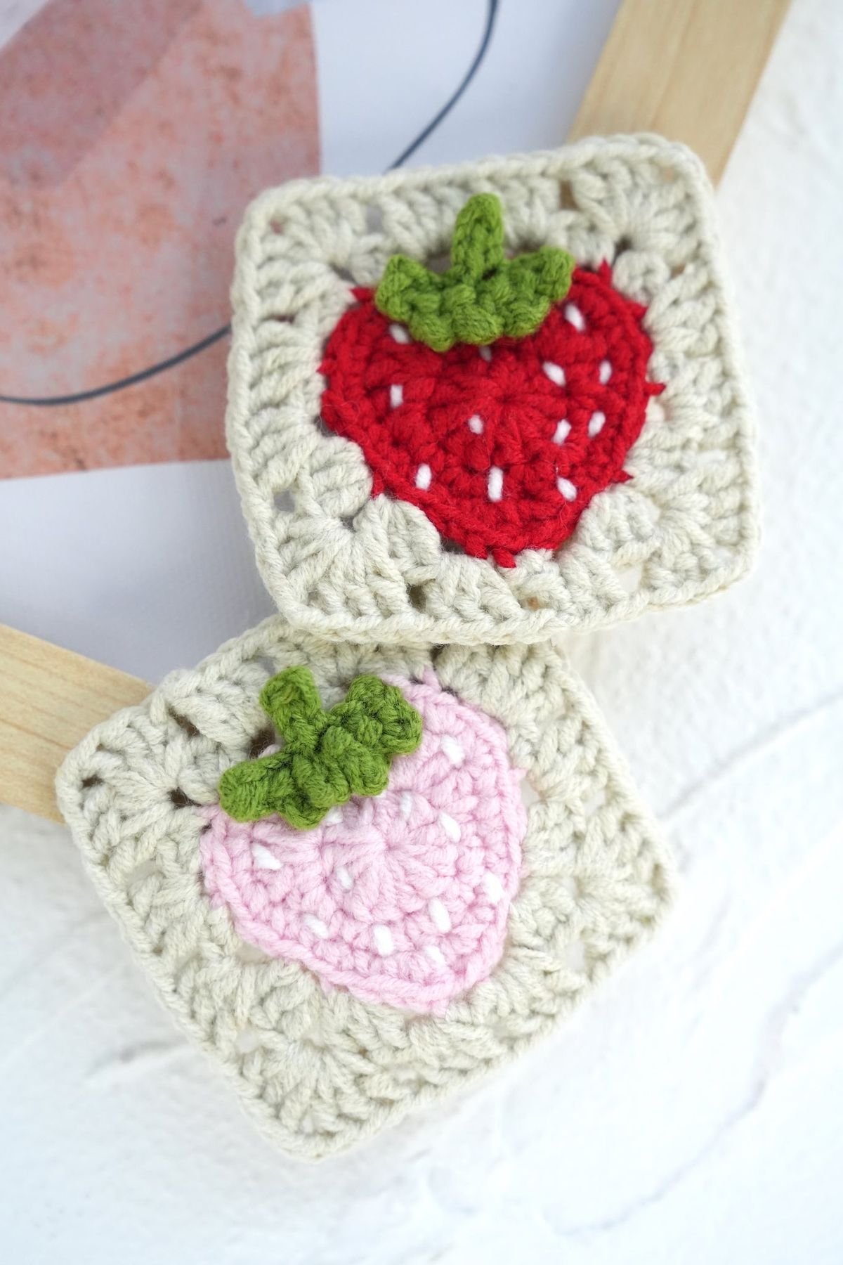 Strawberry Granny Square Pattern - Free Patterns